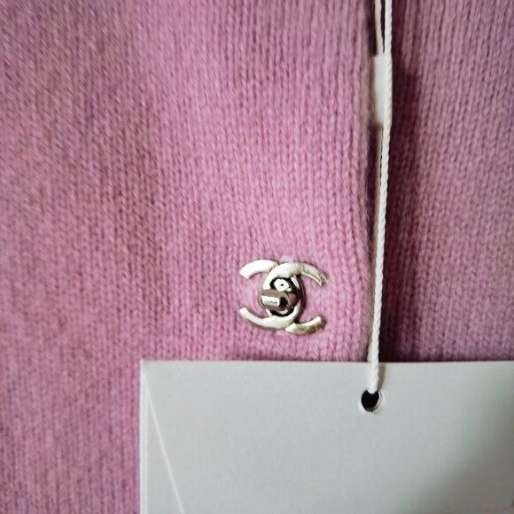NEW Chanel Pink Cashmere Wool Cardigan - Picture 8 of 14